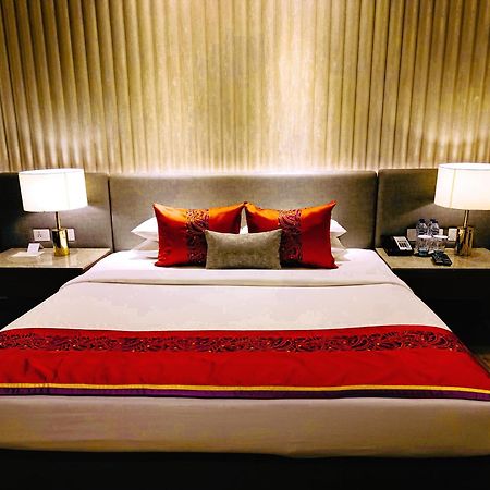 加尔各答威万塔em岔路酒店 外观 照片 A bed runner